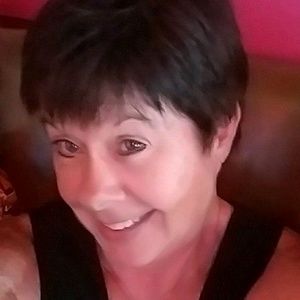 Meet your Posher, Dee